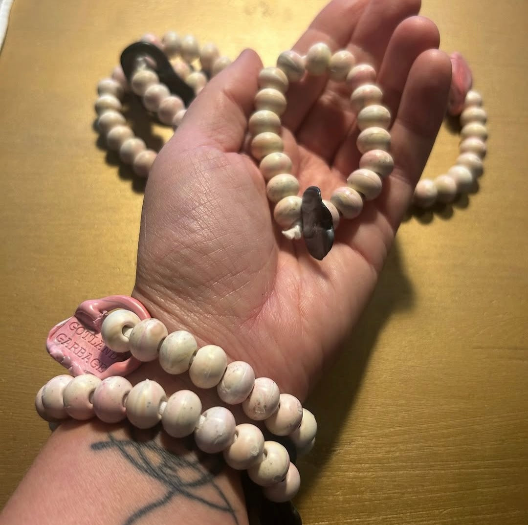 Armband av Återvunnen Plast & Munskyddsband